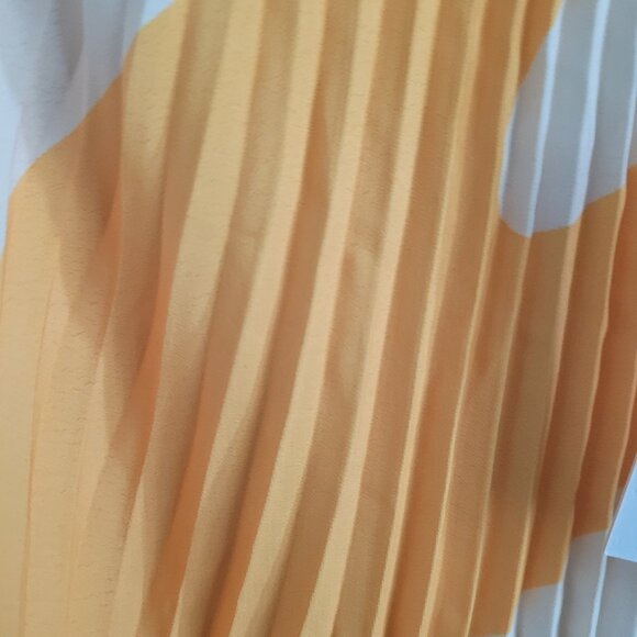 NWT MILLY Irene Zebra Pleated Midi Skirt Yellow/Black Size 0 - Picture 3 of 6